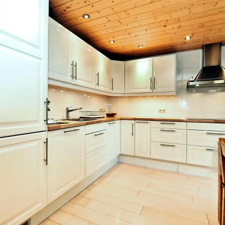 Chalet Atmospheric Chalet With Sauna And Jacuzzi